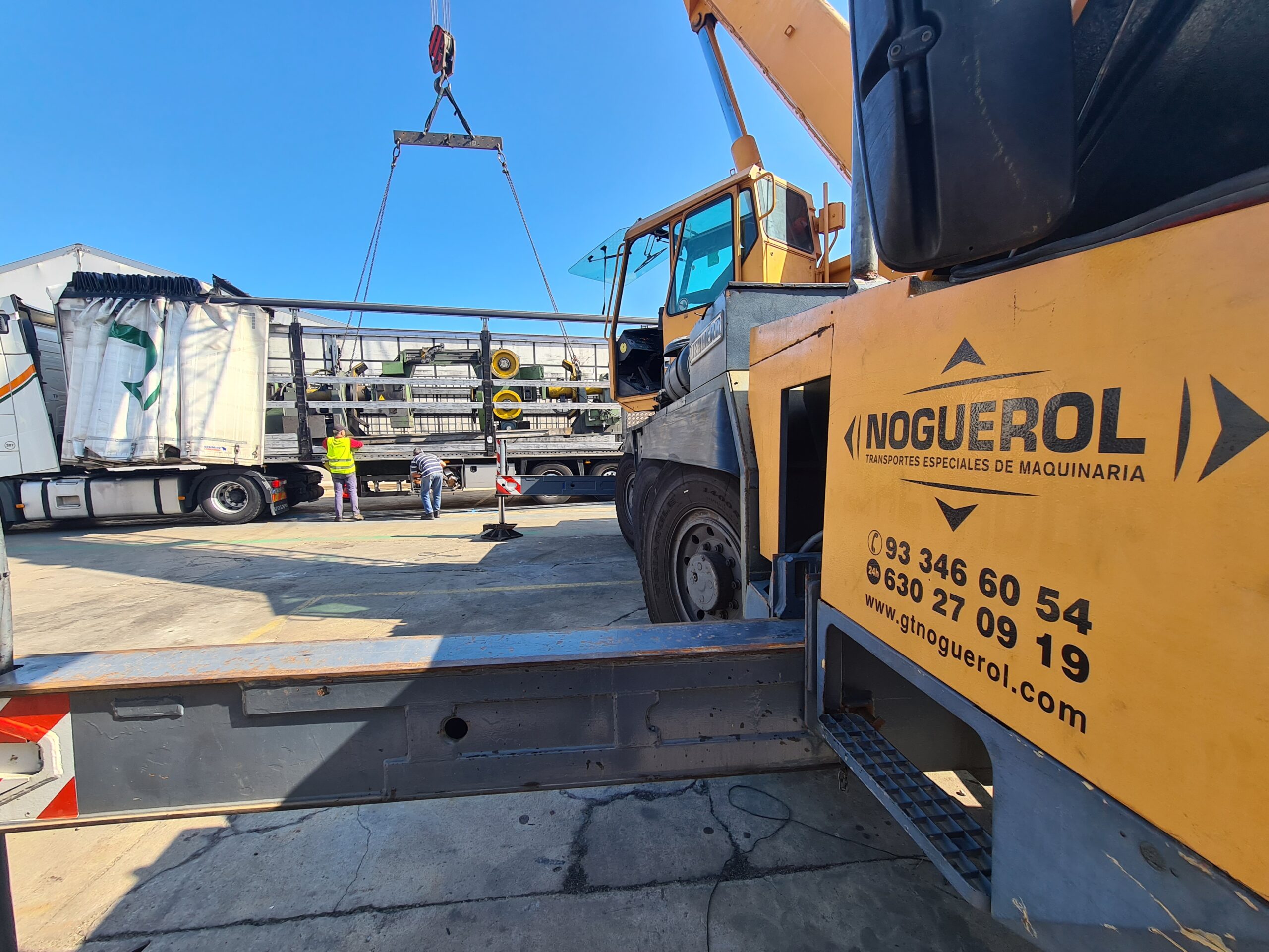 grua para transportes especiales de maquinaria noguerol
